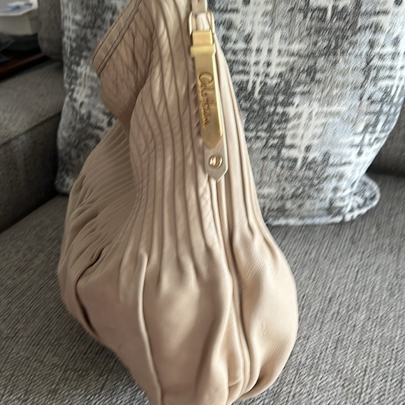 Cole Haan Amalfi beige Pleated Leather Large Hobo Bag Purse Tassel Zipper Pull - Picture 8 of 16
